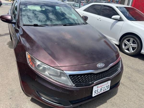 2011 KIA OptimaEX 1