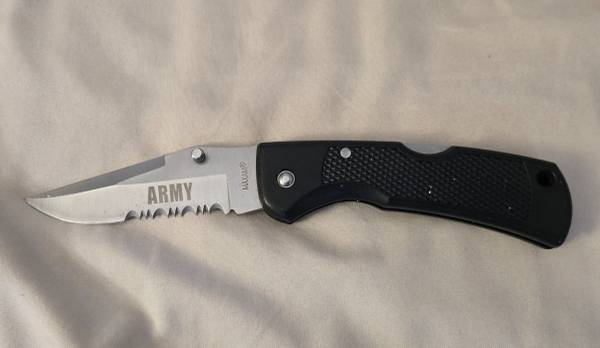 Knife. ARMY.     &****& 1