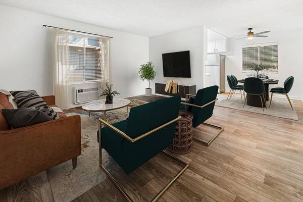 $2,185 / 2br - 850ft2 - 2 br- A/C in unit, 24 Hr Fitncess Center, Pet Friendly63663872075523121