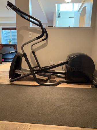 PRECOR EFX 5.21si Elliptical Exercise Cross Trainer Machine, Floor Mat 1