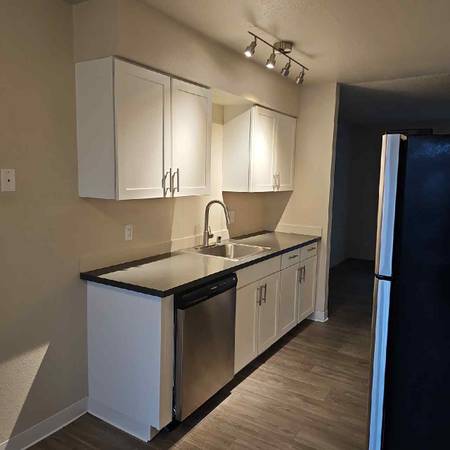 $2,495 / 2br - 1000ft2 - Amazing 2 bedroom / 1 bathroom townhome in Poulsbo (Poulsbo)63808131035011121