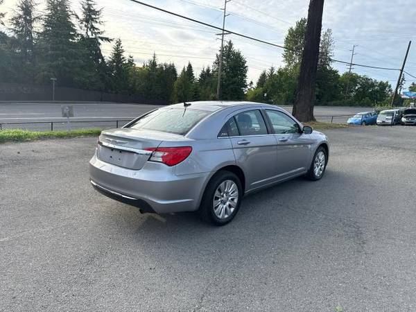 2014 Chrysler 200 LX - $4,499 (Lynnwood, WA)63441696853379122
