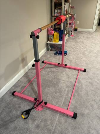 Gymnastics bar 1