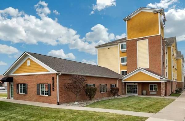 $1,399 / 1br - New Guest? Enjoy Huge Savings with Our 1st Month Special! (52825 State Hwy 933, South Bend, IN)63660195860353122