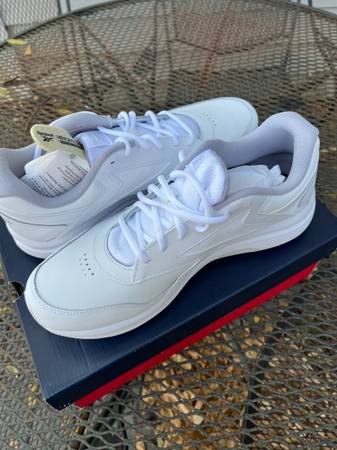 Reebok size 12 extra wide 1