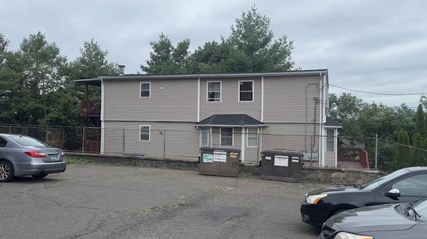 $629,900 / 8br - 2626ft2 - 139 Highland Ave, (Bridgeport, CT)63949685090051124
