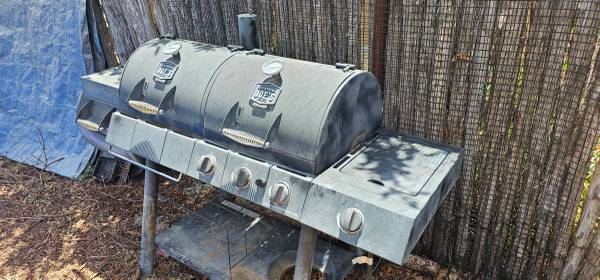 Oklahoma Joe BBQ Grill and Smoker Combo 1