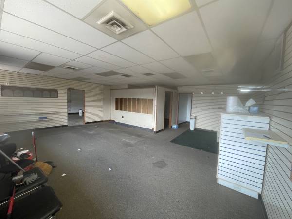 $2,800 / 1620ft2 - Retail Space (Wheat Ridge)63736253442561120