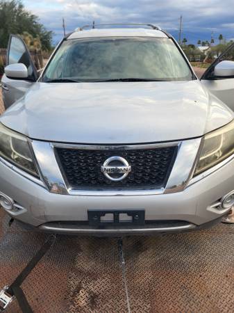 2013 Nissan pathfinder 1