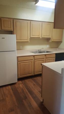 $875 / 2br - 900ft2 - 2BR, ONE MONTH FREE!! (Tulsa)63982128054787121