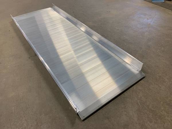 9’ Aluminum Ramp 1
