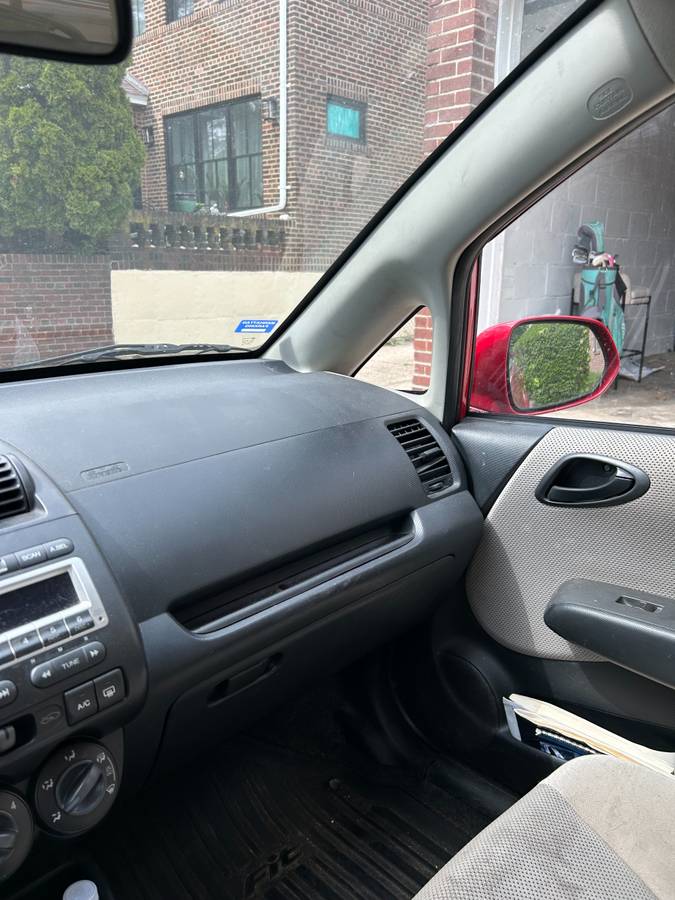 2007 Red Honda Fit