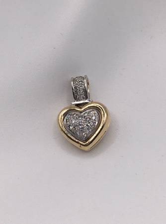 14K Yellow Gold Multi Diamond Heart Pendant 7.6g 1
