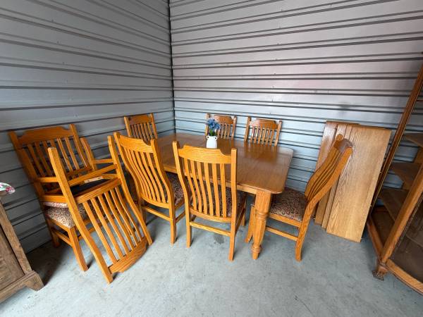 Solid Oak Dining Table with 8 custom upholstered chairs 66” no leaf (4) leafs 1