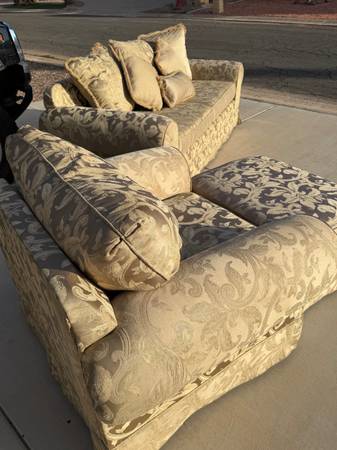 3 Piece Beige Couch Set $300 MOVING MUST SELL 1