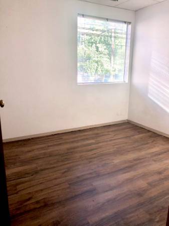 $325 / 100ft2 - Private Office Downtown - MAIN STREET - Vancouver (Vancouver)64218954438785123