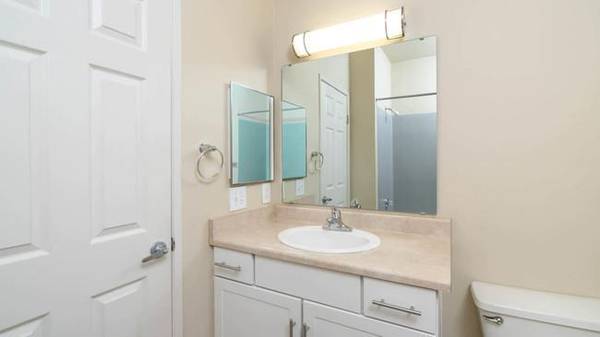 $2.866 / 1 hab - 861 pies² - Impresionante de 1 hab/1.5 ba con balcón privado, gimnasio (Belltown)63408954233345122