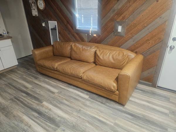 Free couch 1