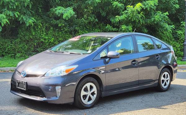 *UN SOLO PROPIETARIO* - 2012 Toyota Prius Three Híbrido de Eficiencia! - $10,927 (Harrison)63654721605633120