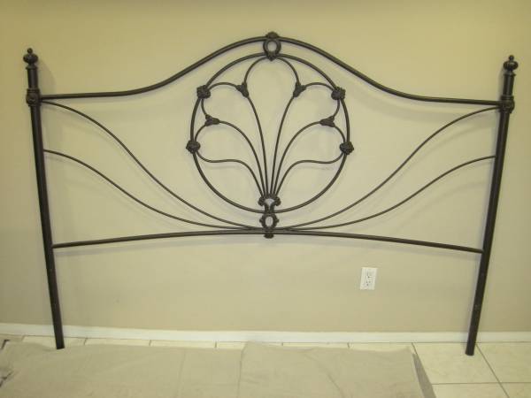 King/Queen Headboard - Antique Brass 1
