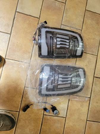 DODGE RAM TAILIGHTS 10-18ish Sequential 1