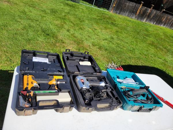 GRIP RITE Roofing Nailer 1