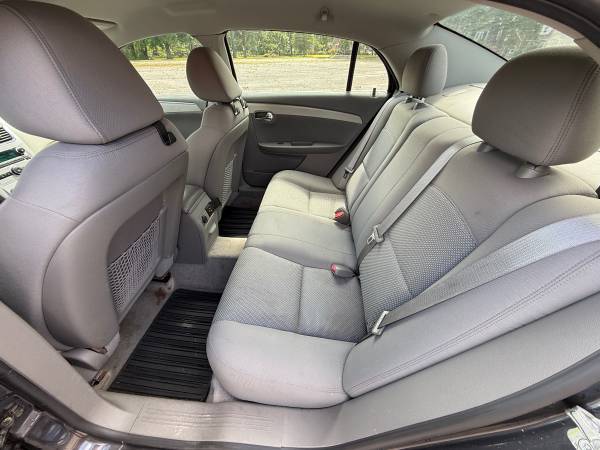 2012 Chevy Malibu con muy pocos kilómetros - $6,80063621705755649124