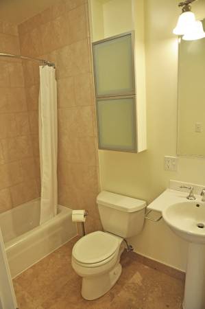 $2,950 / 2br - 825ft2 - 2Bd SOMA Flat w/ In Unit Laundry (SOMA / south beach)63847022801665123