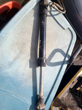 Merc trim cylinder 1