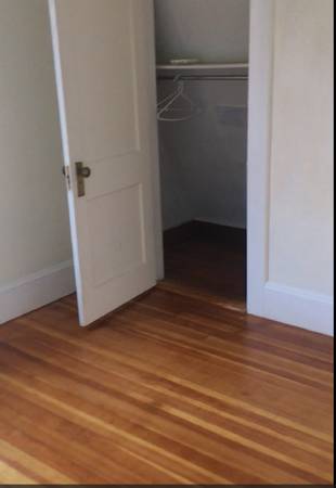 $1,250 / 1br - 180ft2 - 2 rooms in Jamaica Plain house, no lease, no fees (jamaica plain)63951008094083123
