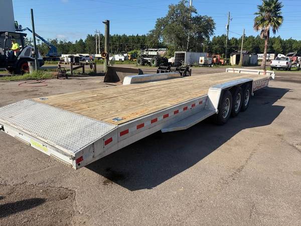 2017 WOLVERINE Triple Axel Trailer 1