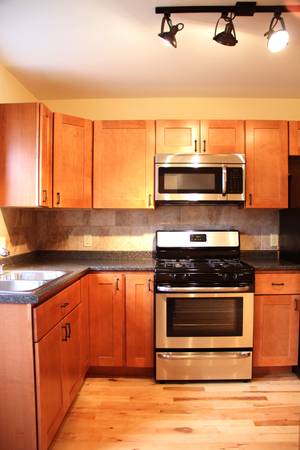 1 53 St-Mary St - AVAILABLE JUNE 1st, 2026 1