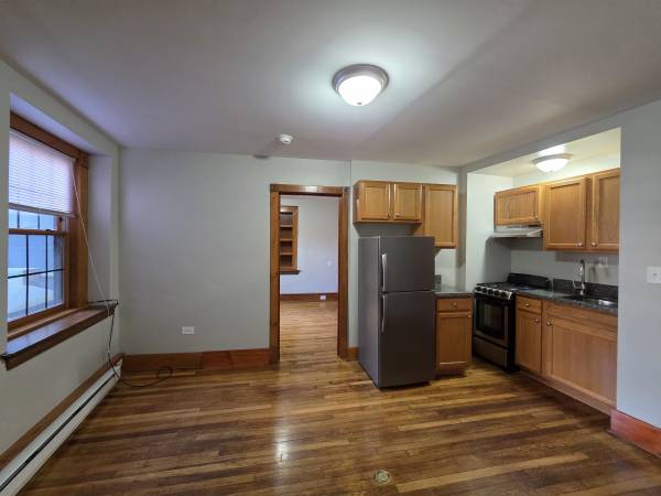 $1,650 / 1br - 1 bedroom apartment located on Chapel St & Park St - 2nd floor elevator building (New Haven)62935632601217122