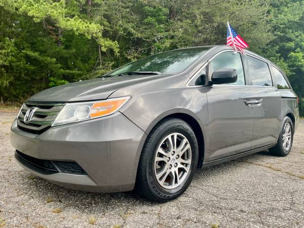 2013 Honda Odyssey EX-L - $8,900 (420 E Plaza Dr. Mooresville, NC 28115)63613598153987121