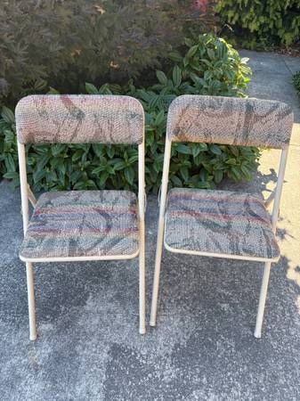 2 Cosco Brand Cushioned Folding Chairs For One Low Price 1