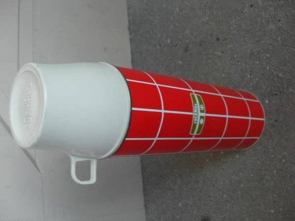 Very vintage Thermos 1