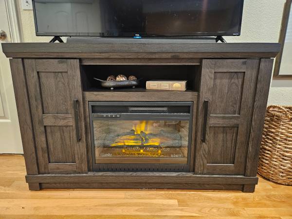 Televisor con chimenea y mueble consola - $20063471461706883120