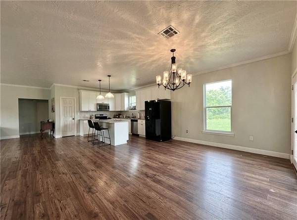 $245,000 / 3br - 1642ft2 - Gorgeous Home- large lot- outside New Orleans LA (FRANKLINTON)63791871048451124