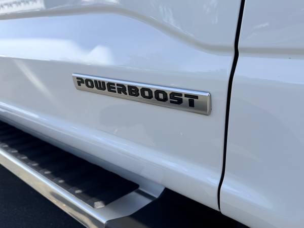 2025 Ford F-150 SuperCrew XLT - Photo 9