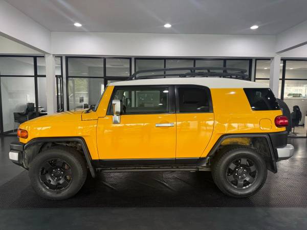 2007 Toyota FJ Cruiser Sport Utility 2D V6, 4.0 Liter - CUDL CERTIFIED - $11995.0063435628173315123