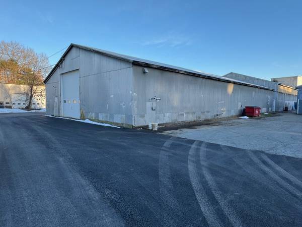 $3,229 / 2422ft2 - 2422sf Edificio Industrial Comercial de Alta Bóveda (Línea Acton/Concord)63856338356611122