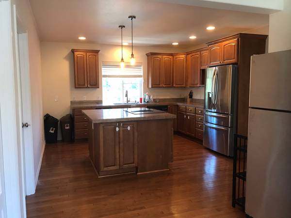 $775 / 1br - $925/m or $35/day NEW REMODELD FURNISHED ROOM IN A HOUSE (West Seattle/White Center/Westwood/Delridge)63688314844801121