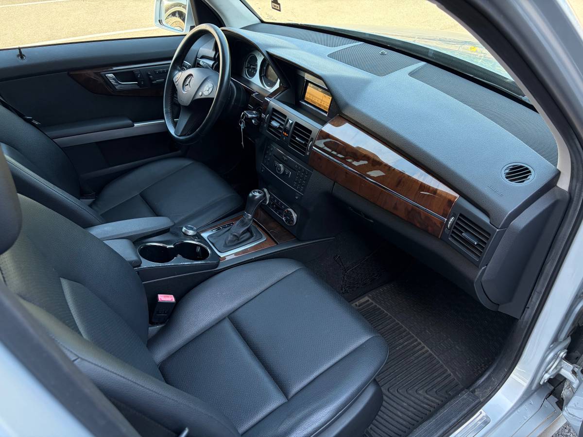 2011 Mercedes-Benz GLK-Class GLK350 4Matic AWD (Panorama, Leather)