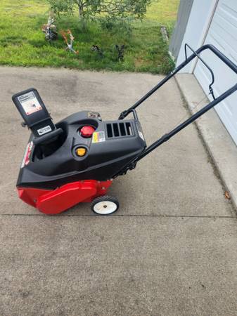 ELECTRIC START SNOW BLOWER 1