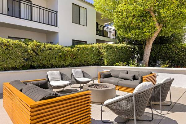 $2,035 / 1br - 740ft2 - Laundry Center + Reserved Parking – 1Bed Ready Soon (21031 Parthenia St, Canoga Park, CA)63952932488835120