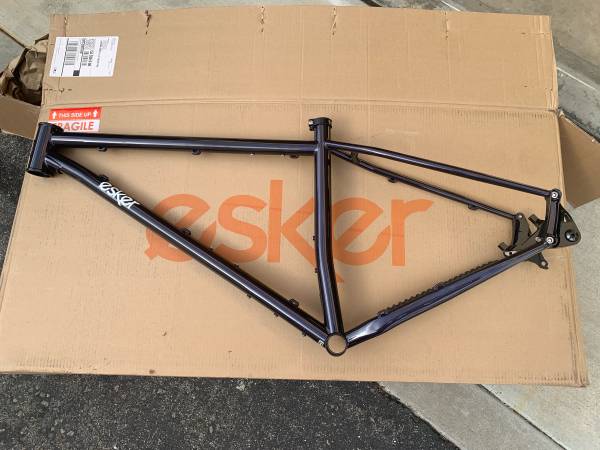 Large New Esker Japhy + parts 1