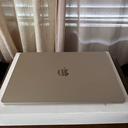 Macbook Air 15” M2 - 8GB Ram 256GB SSD - computers - by owner