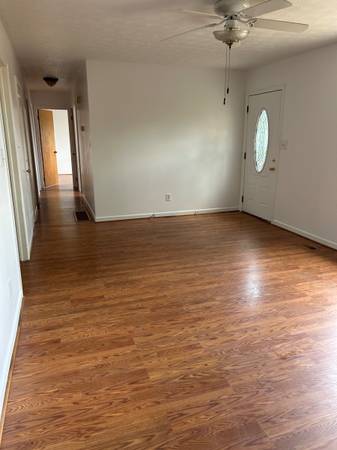 $1,900 / 3br - House for rent - 3 Bed - 2.5 Bath - Plus a HUGE Bonus Room (N. Ashville -UNCA Area)64029212184961124