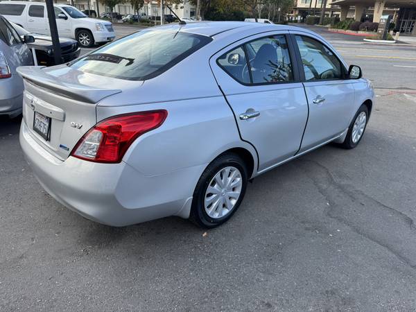 2013 NISSAN VERSA SV. CLEAN TITLE, PASS SMOG, GAS SAVER! COMMUTER! - $5,999 (san mateo)63624172558723122