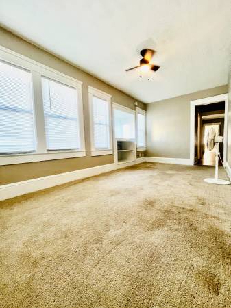 $1,200 / 1br - $1,200 / 1br - 1 Bed 1 Bath Apartment Steps from the Beach!! (Daytona Beach)63791575717507121